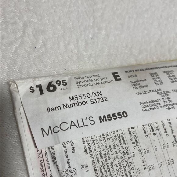 McCall’s M5550 Adult Santa Costume Christmas Sewing Pattern Mrs. Claus - Picture 4 of 6